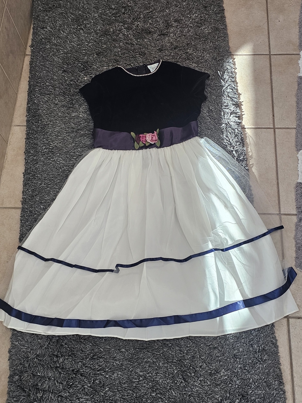 Beautiful Sugar Plum girls' formal dress in size 10. Perfect for flower girl, ho